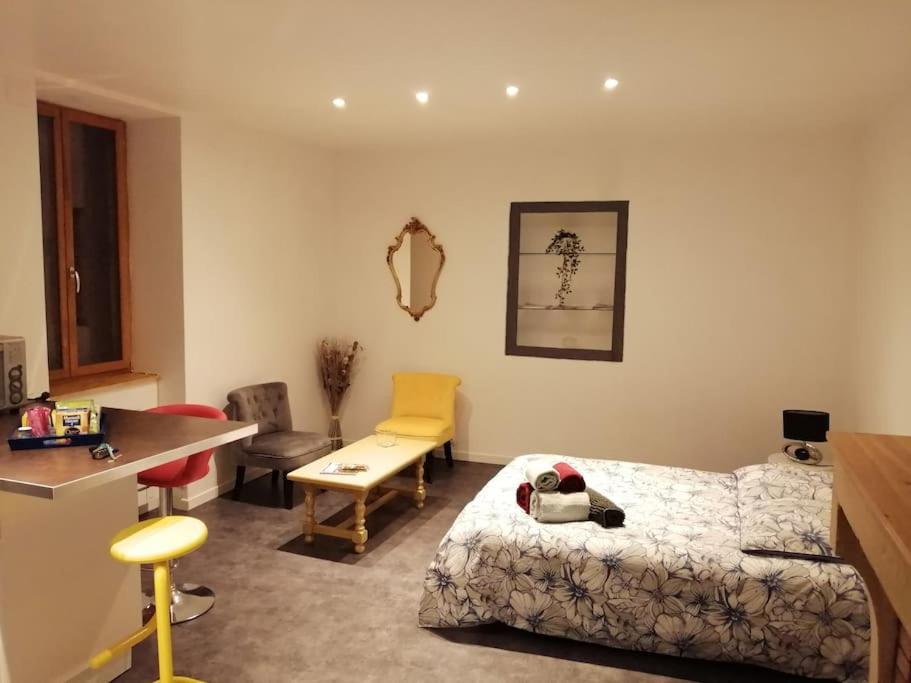La Chambre De Ze Tournus Exterior photo